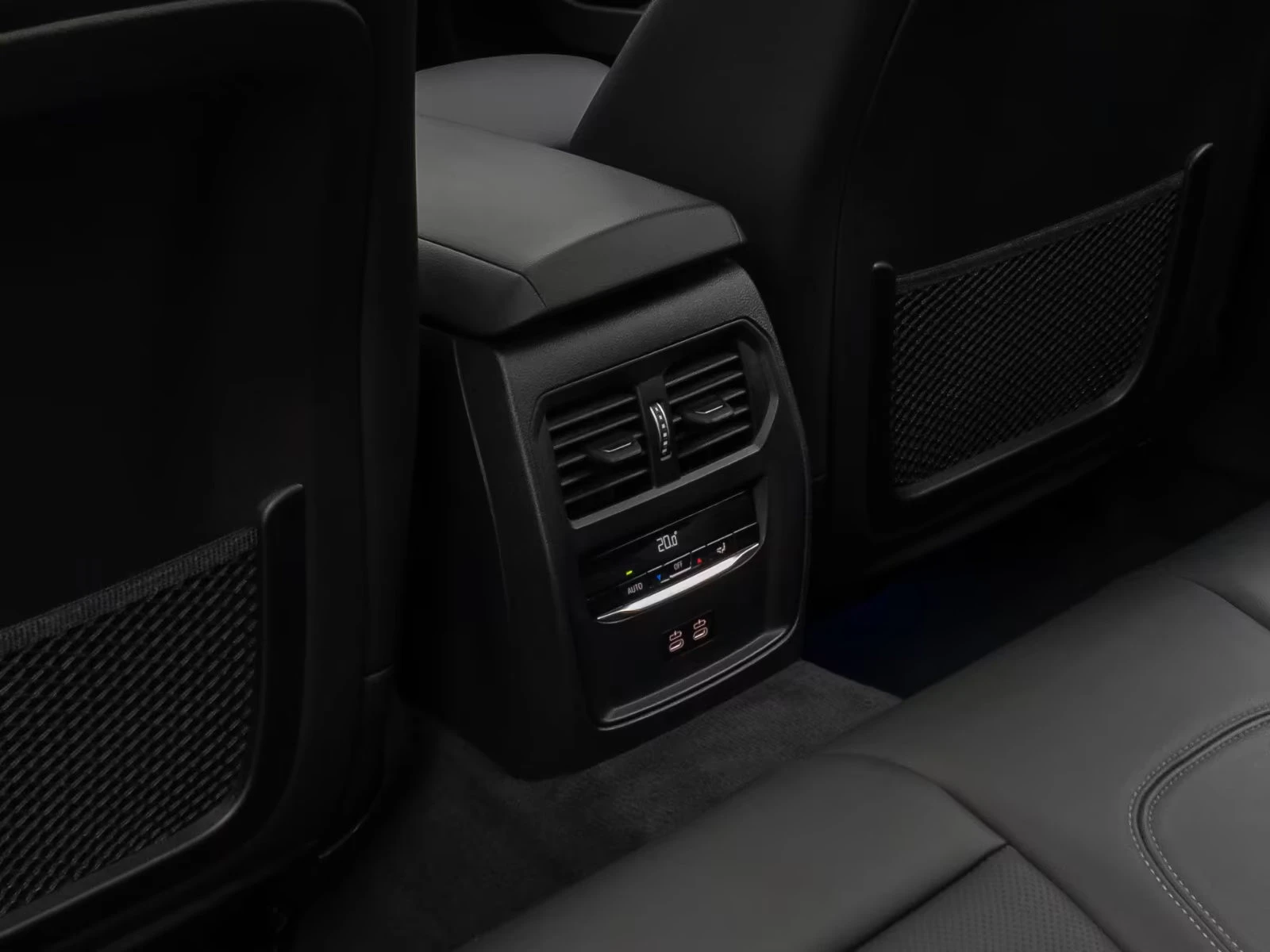 BMW 340 d/xDR/340HP/M-SPORT/SHADOW/HUD/H&K/PANO/LASER/848f | Mobile.bg   14