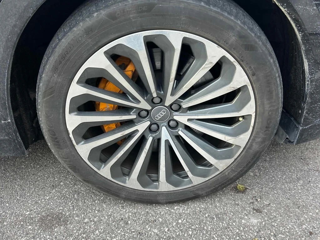 Audi E-Tron 2019 Technik * CARFAX * БЕЗ ПЪРВОНАЧАЛНА ВНОСКА - изображение 9