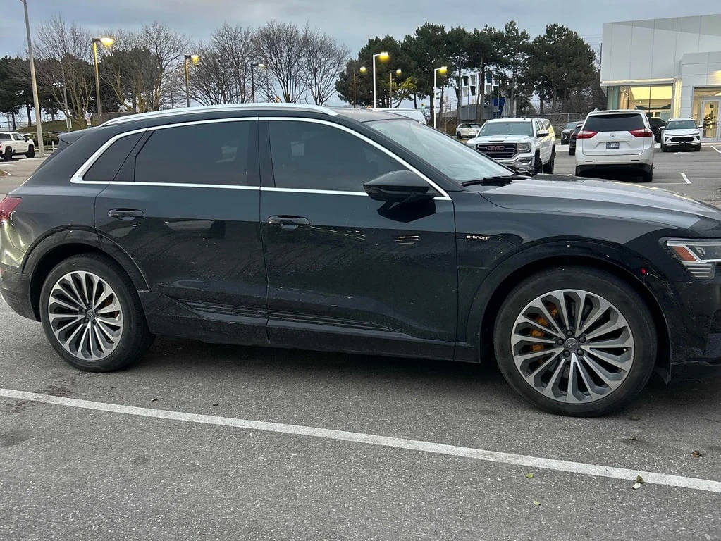 Audi E-Tron 2019 Technik * CARFAX * БЕЗ ПЪРВОНАЧАЛНА ВНОСКА - изображение 4