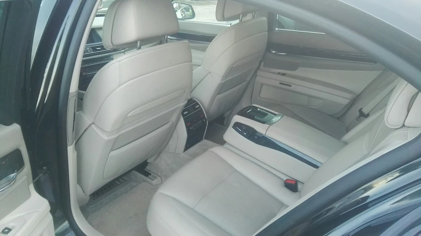 BMW 750 4.4i F01 | Mobile.bg � ����������� 13
