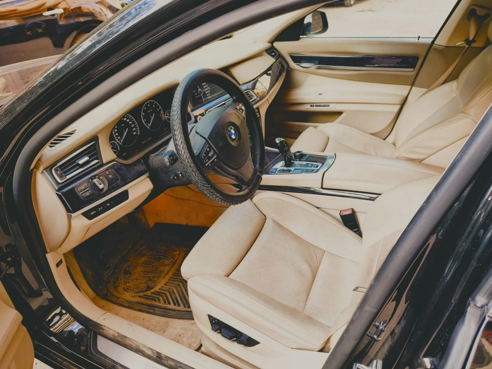 BMW 750 4.4i F01, снимка 8 - Автомобили и джипове - 53129526