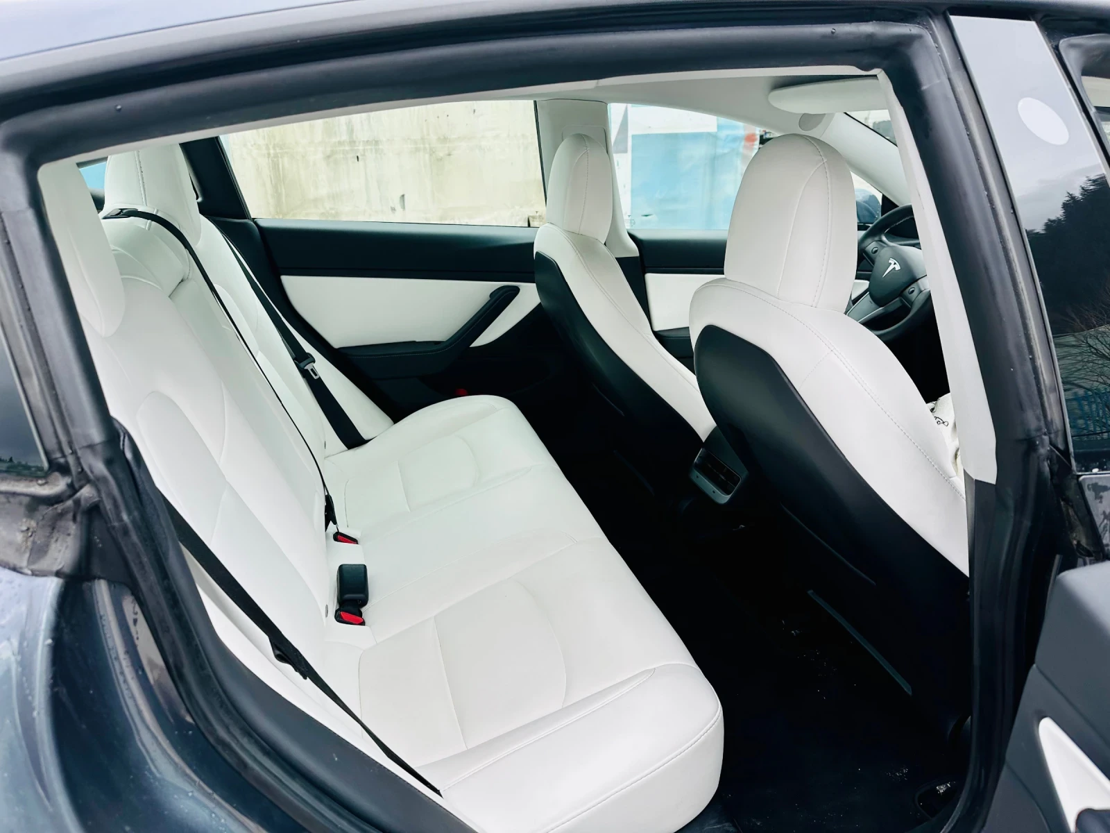 Tesla Model 3 LFP | Mobile.bg � ����������� 10