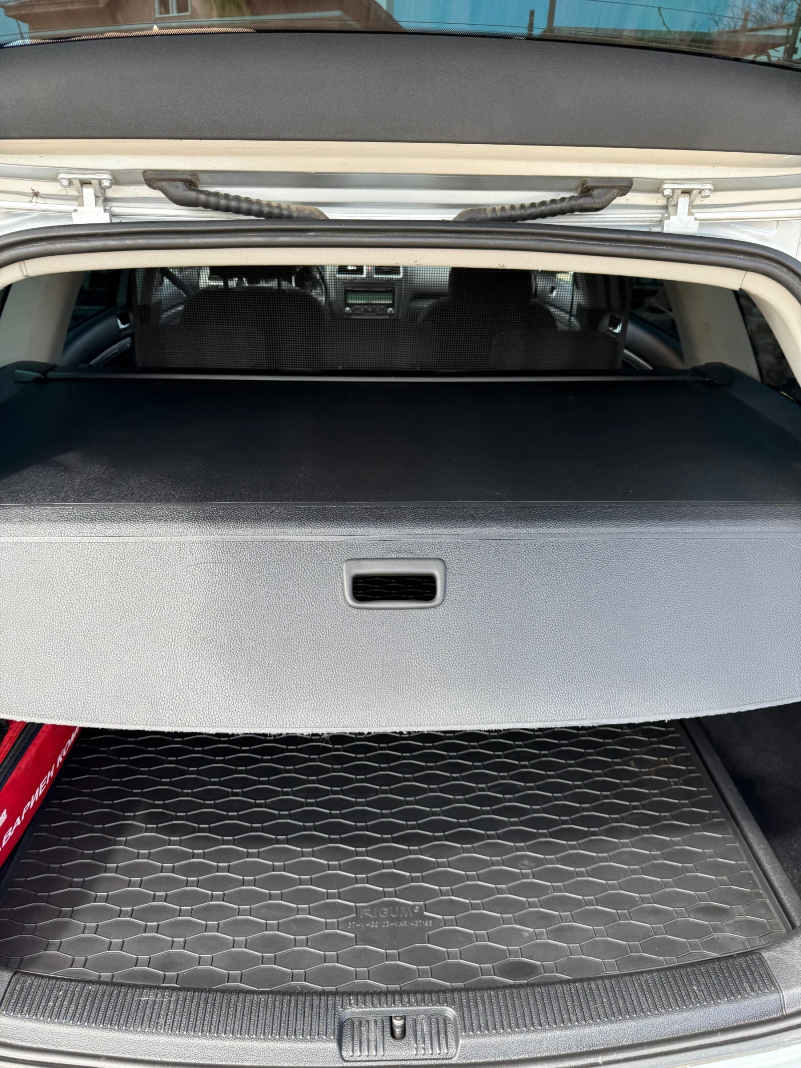 VW Golf 1.6 TDI, 90 �.�, ����� �������� | Mobile.bg � ����������� 10