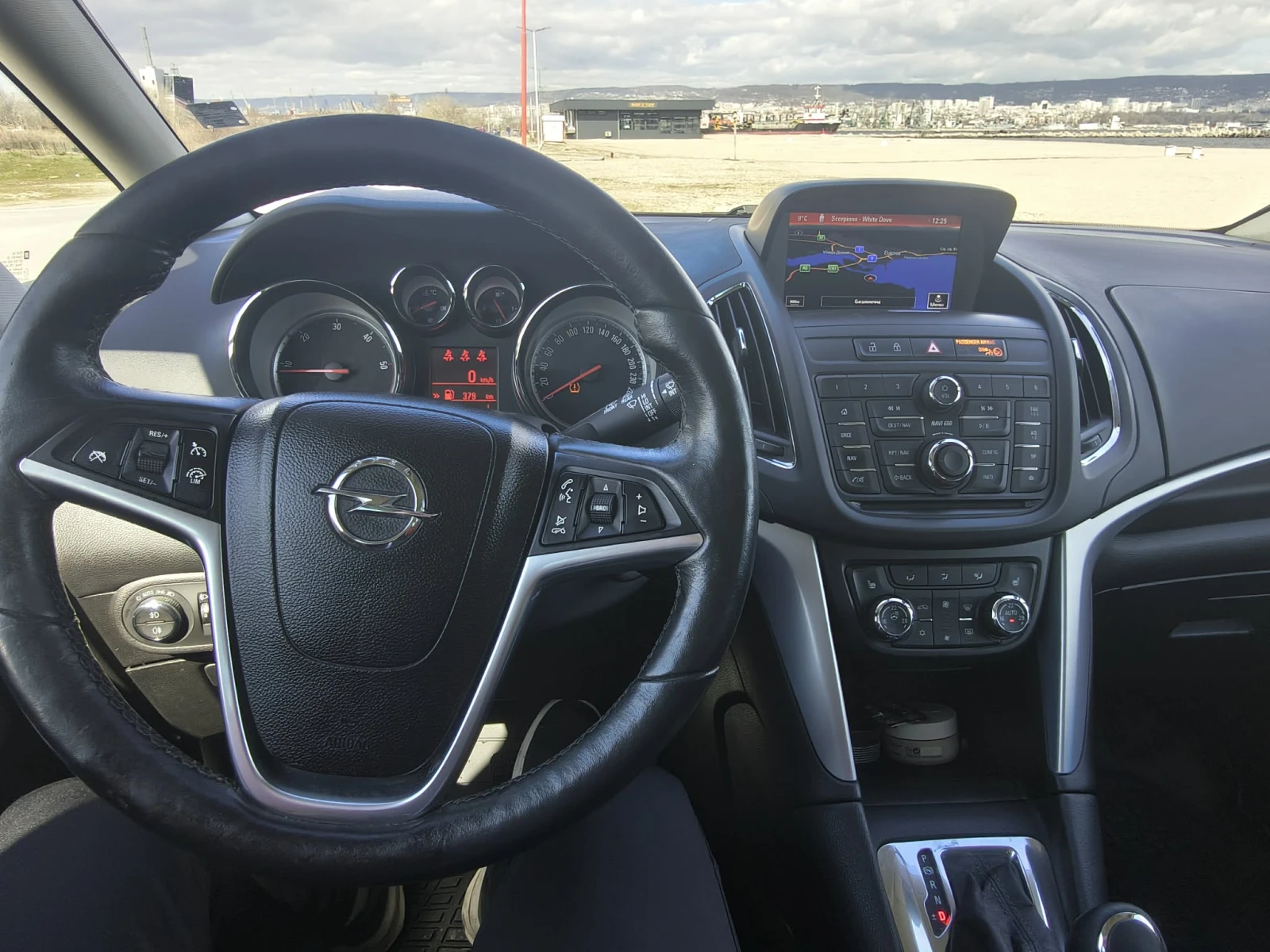 Opel Zafira, снимка 11 - Автомобили и джипове - 53835938