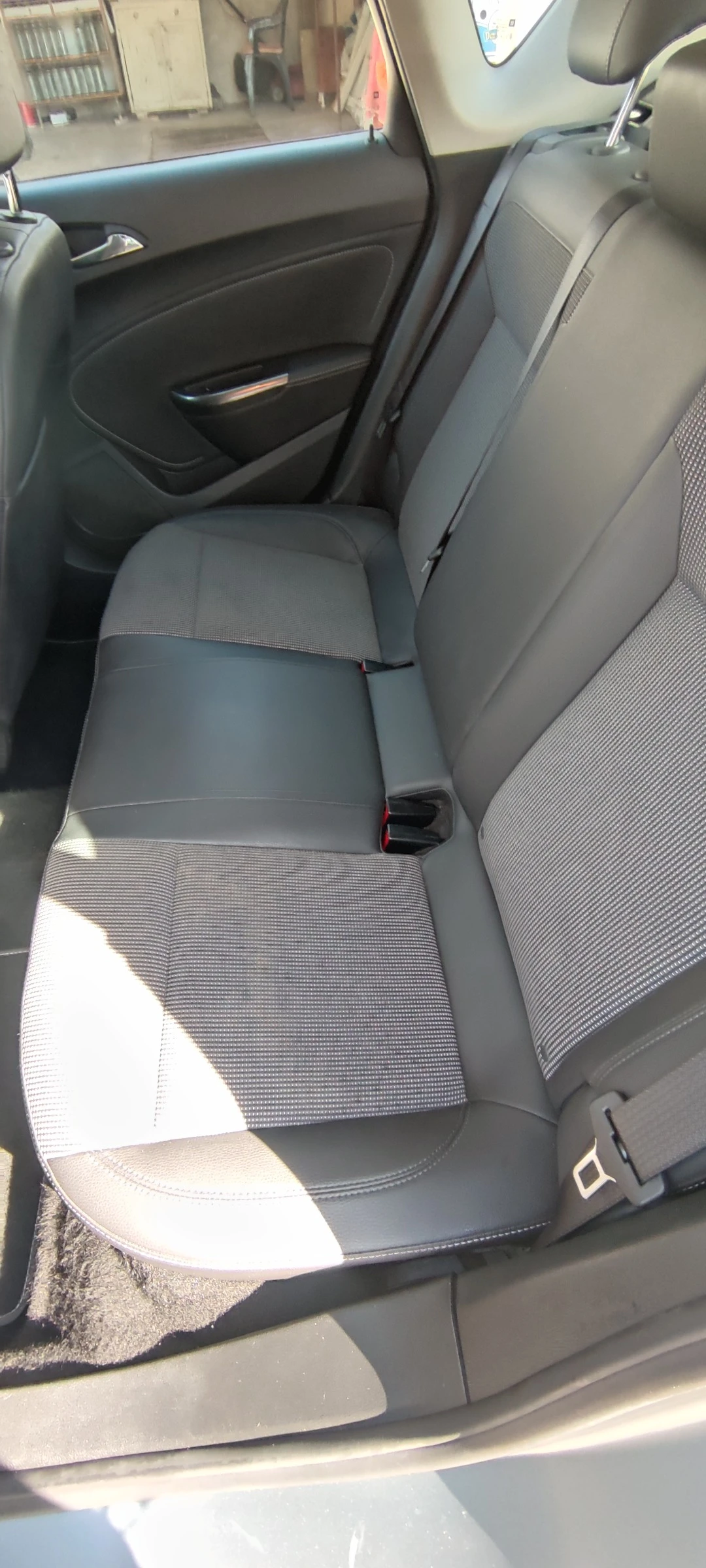 Opel Astra 1.7 CDTI, снимка 13 - Автомобили и джипове - 53906712