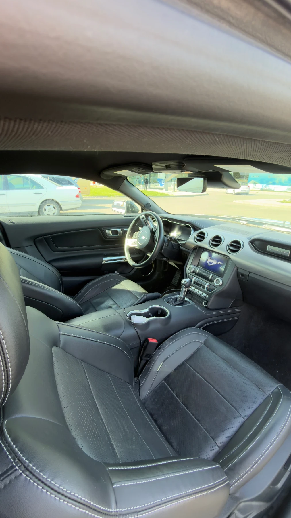 Ford Mustang 2.3 Ecoboost 10900km, снимка 8 - Автомобили и джипове - 54332303