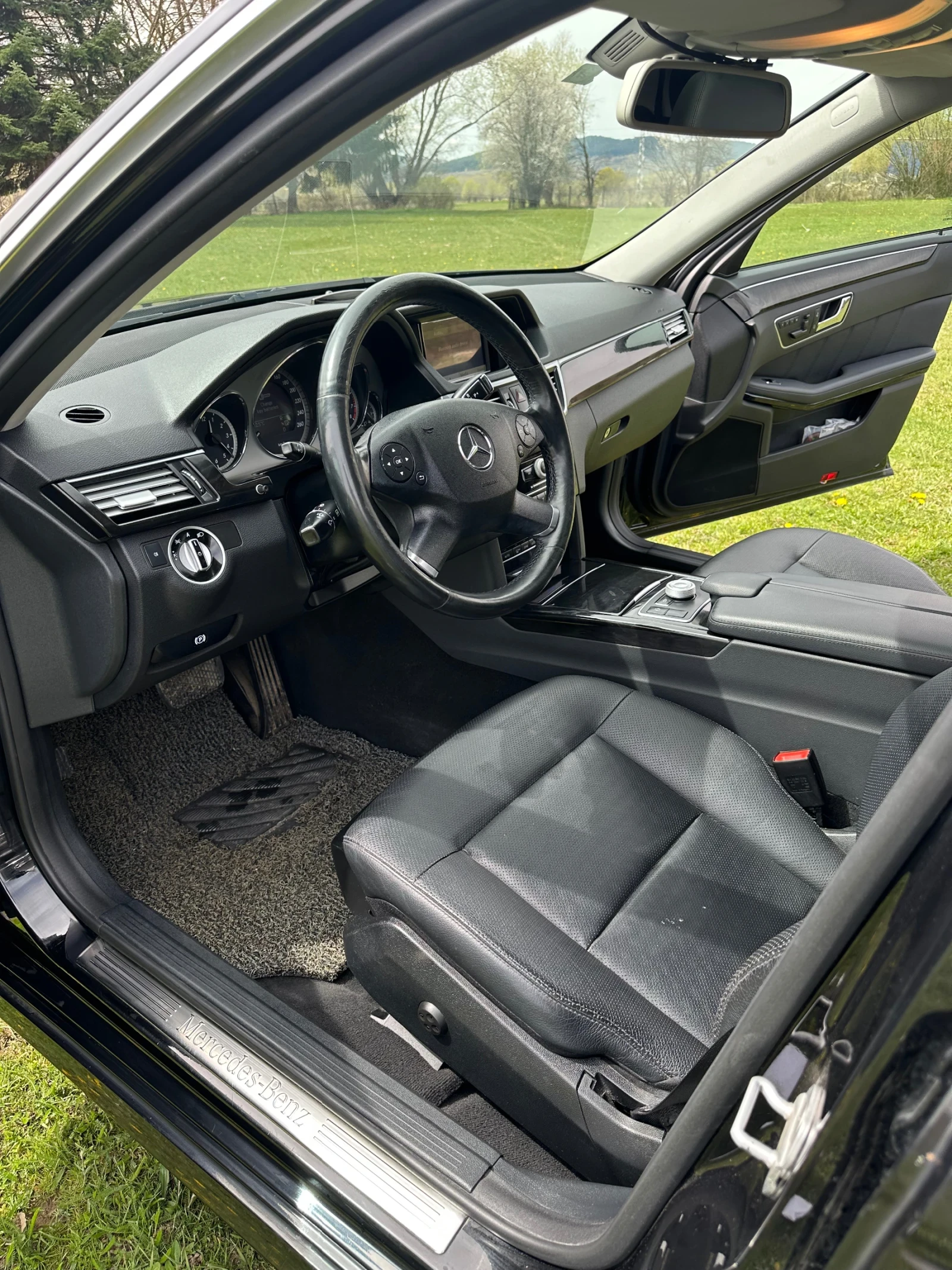 Mercedes-Benz E 350, снимка 11 - Автомобили и джипове - 54559644