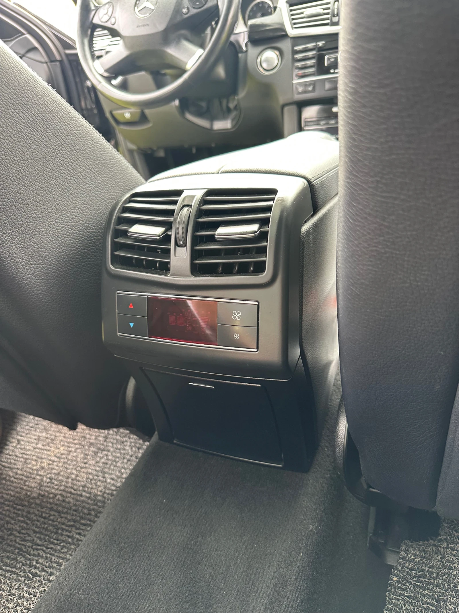 Mercedes-Benz E 350, снимка 9 - Автомобили и джипове - 54559644