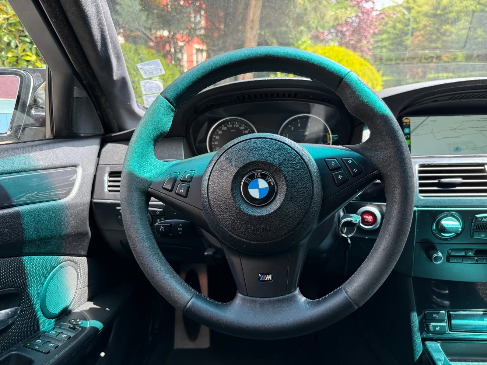 BMW 525 3.0i CarPlay M-packet Панорама, снимка 9 - Автомобили и джипове - 54572649