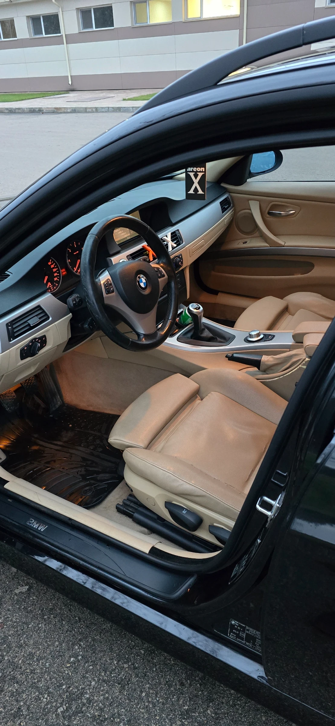 BMW 318, снимка 7 - Автомобили и джипове - 54640333