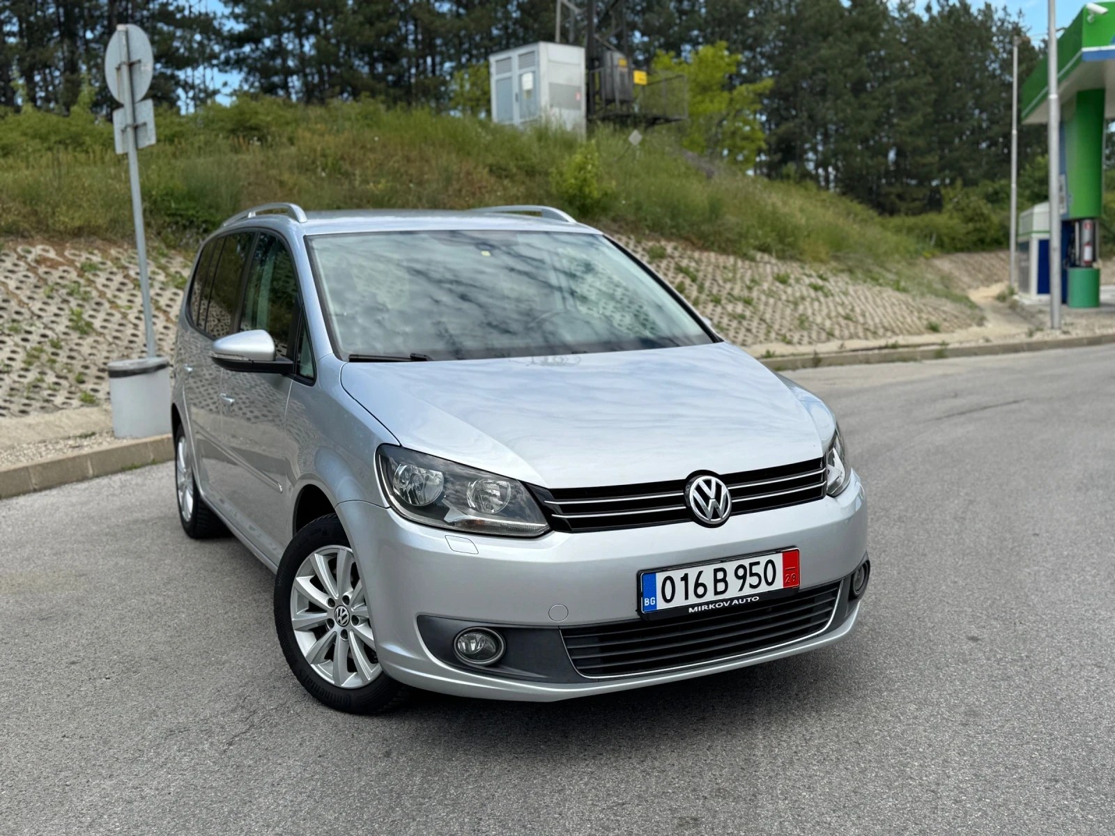 VW Touran 2.0TDI 170/HIGHLINE/АВТОМАТ/ ТОП СЪСТОЯНИЕ, снимка 3 - Автомобили и джипове - 54642724