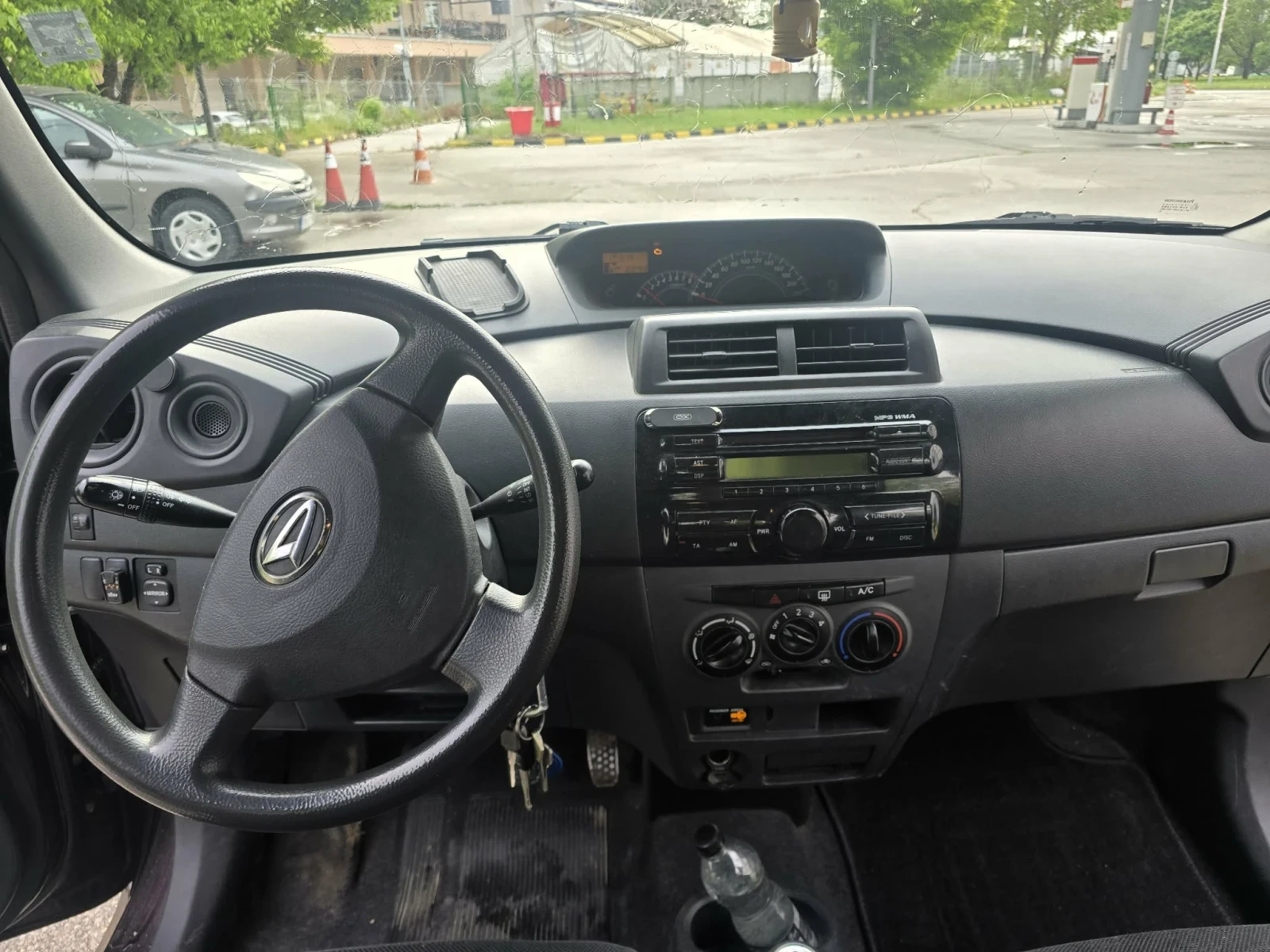Daihatsu Materia 1.3i, снимка 6 - Автомобили и джипове - 54807404