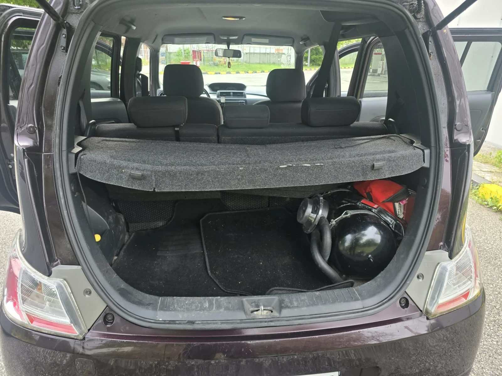 Daihatsu Materia 1.3i, снимка 9 - Автомобили и джипове - 54807404