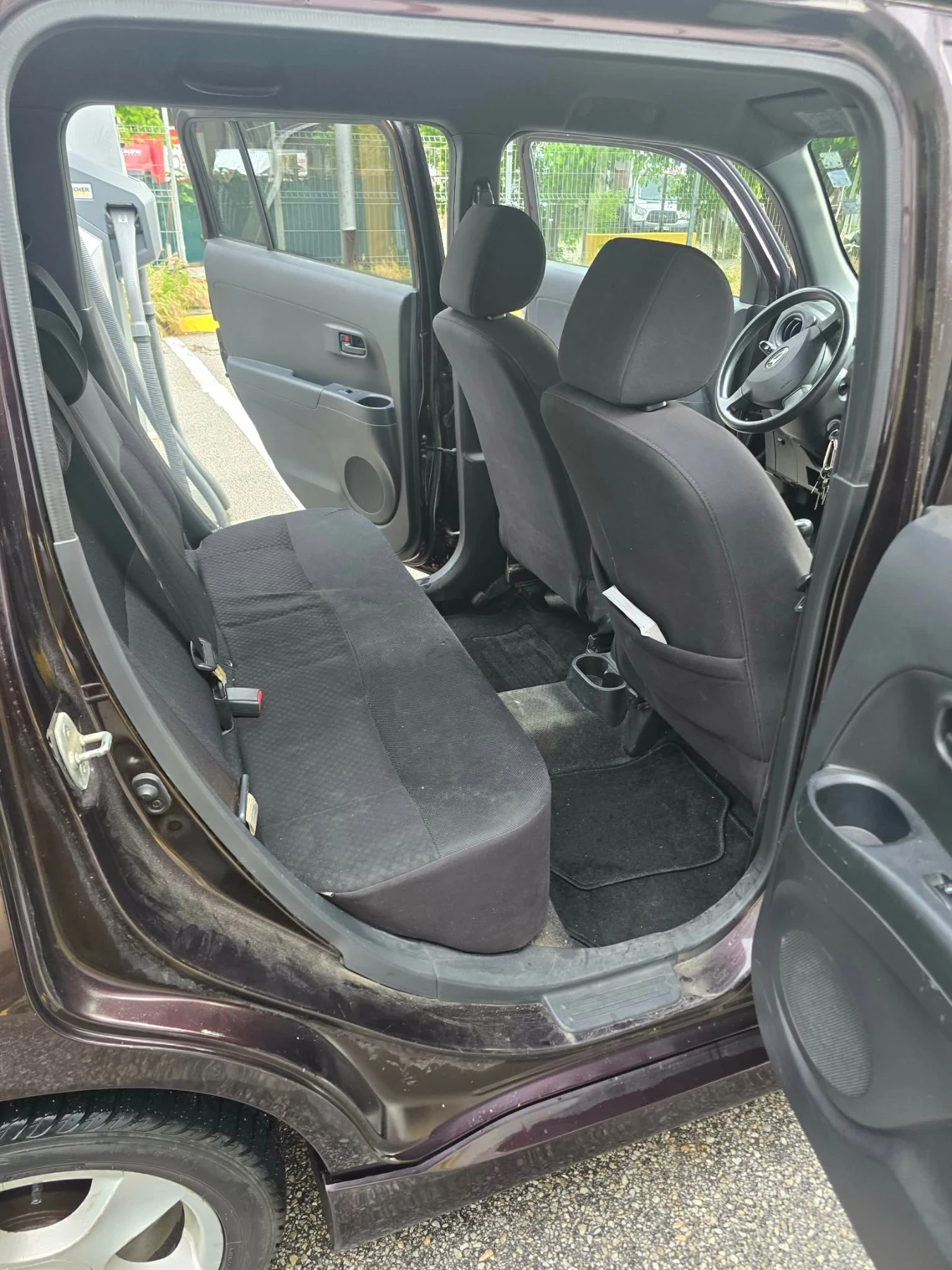 Daihatsu Materia 1.3i, снимка 8 - Автомобили и джипове - 54807404