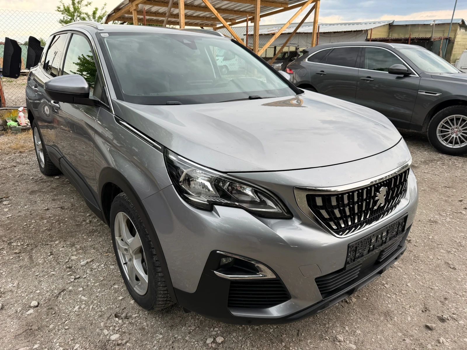 Peugeot 3008 1.2 турбо 130 кс, снимка 2 - Автомобили и джипове - 54811197