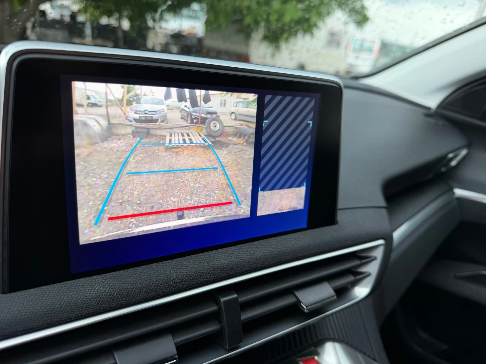 Peugeot 3008 1.2 турбо 130 кс, снимка 8 - Автомобили и джипове - 54811197