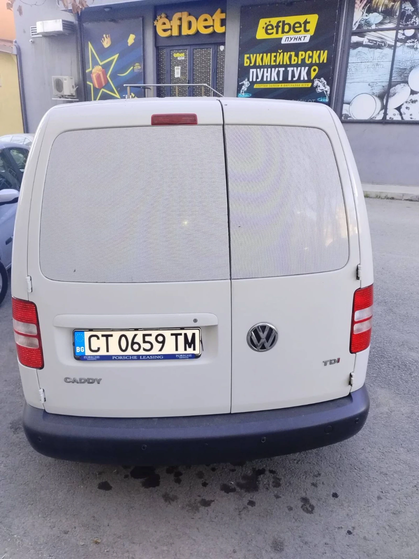 VW Caddy 1.6 , снимка 4 - Автомобили и джипове - 55153550
