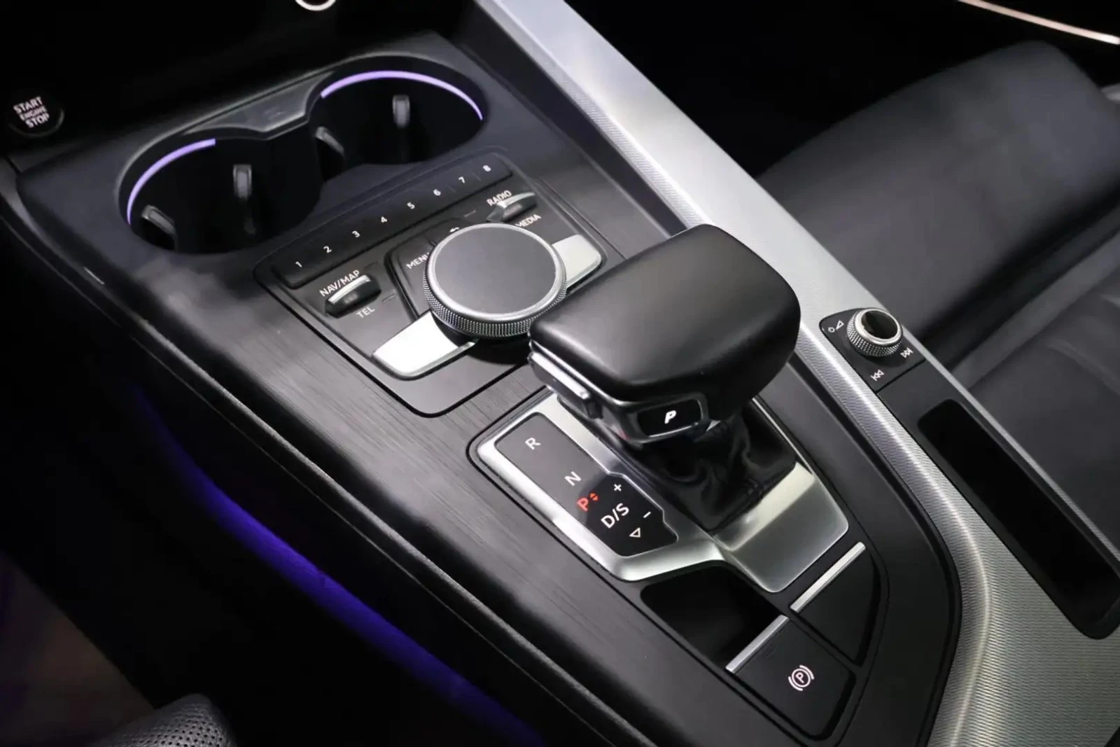 Audi A4 Technik * B&O *  360 * АвтоКредит * (ЦЕНА ДО БГ), снимка 15 - Автомобили и джипове - 55250472