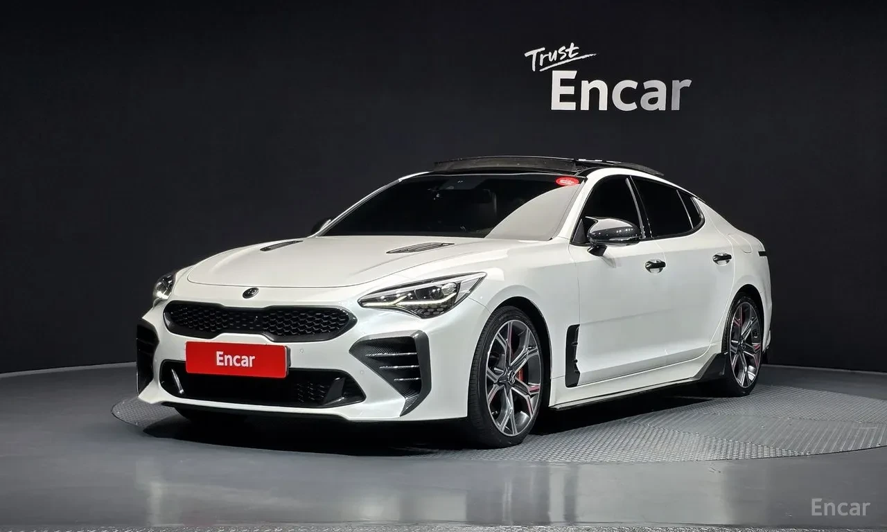 Kia Stinger 3.3 GT AWD / ГЕНЕРАЦИЯ / HUD / PANO / 360 КАМЕРИ /