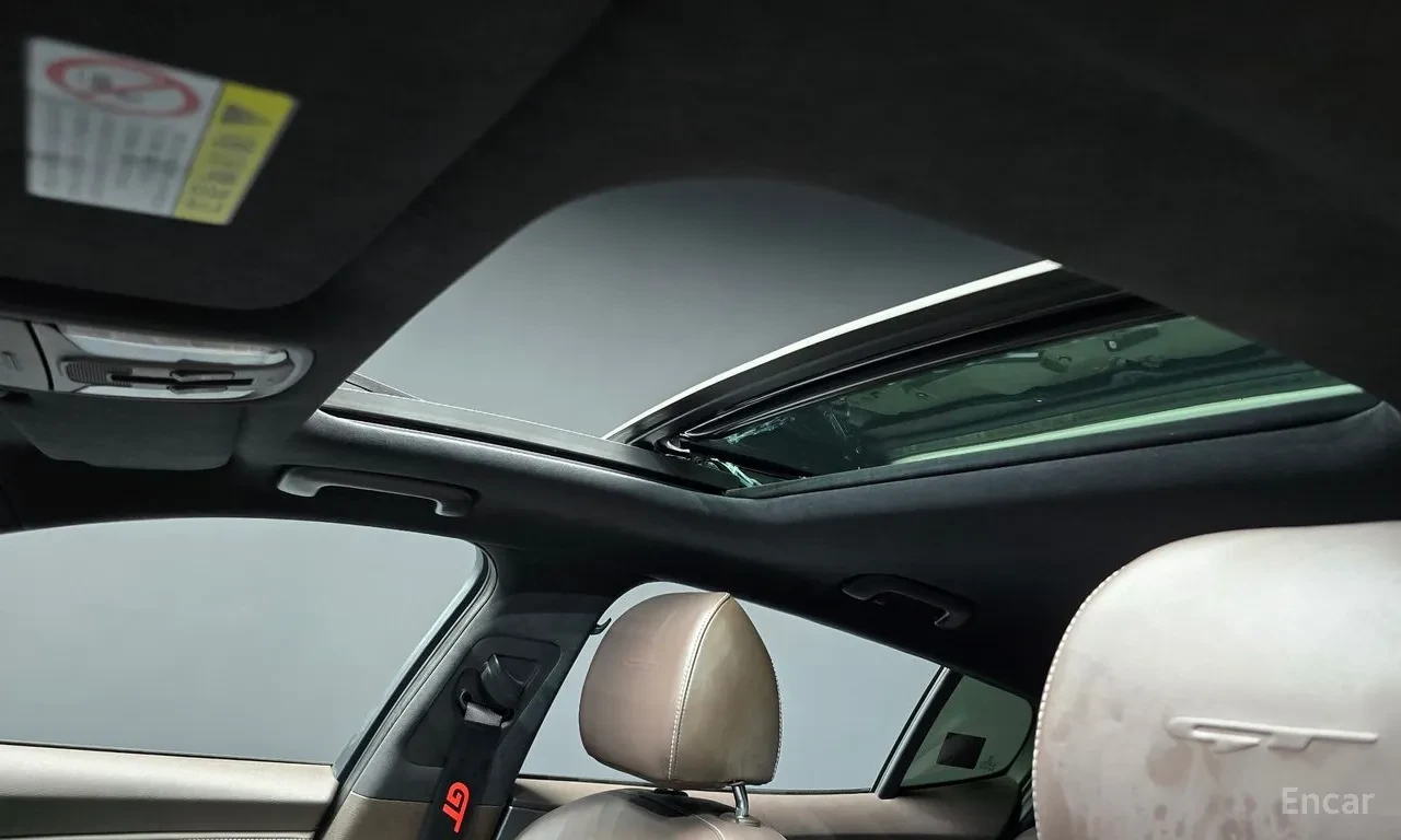 Kia Stinger 3.3 GT AWD / ГЕНЕРАЦИЯ / HUD / PANO / 360 КАМЕРИ /, снимка 13 - Автомобили и джипове - 55662456