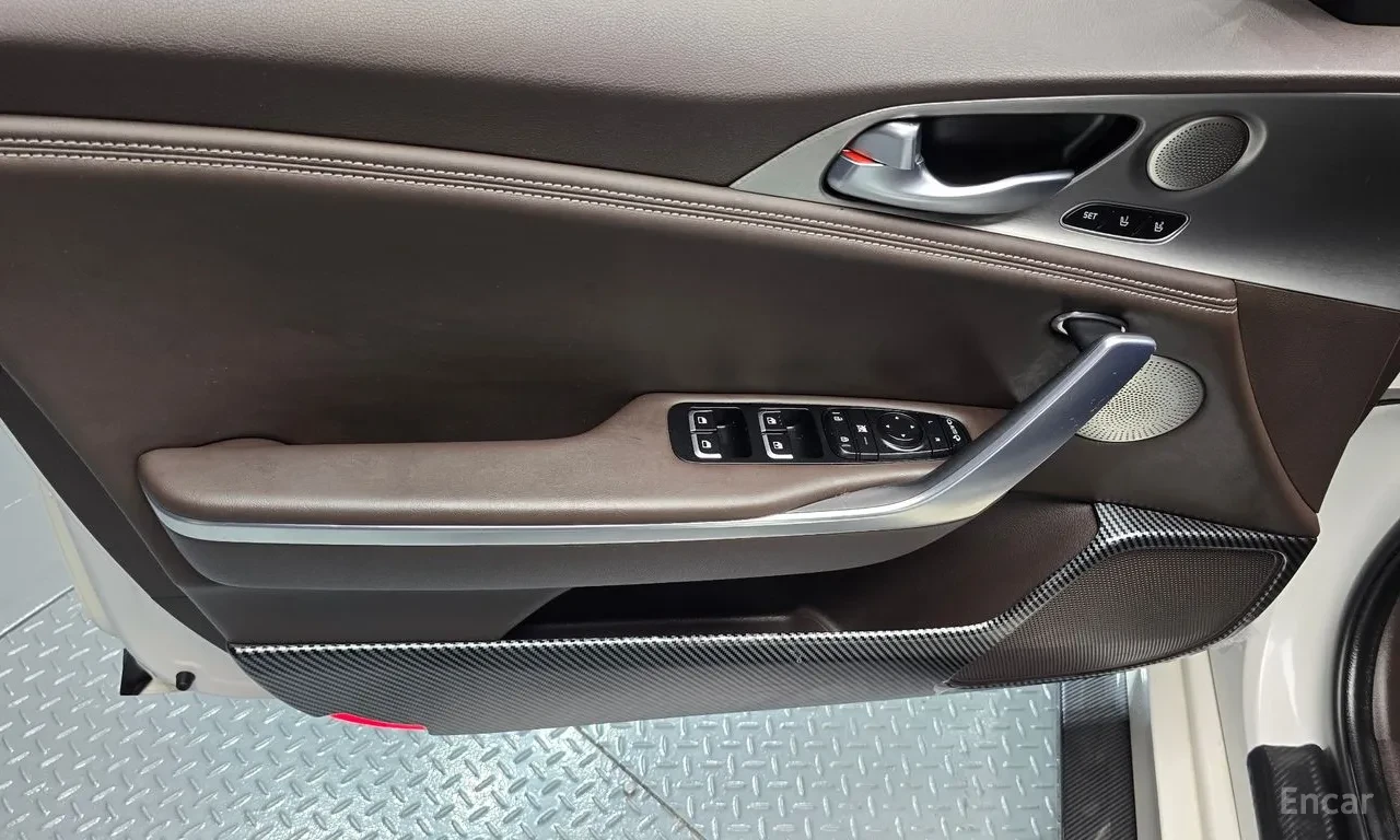 Kia Stinger 3.3 GT AWD / ГЕНЕРАЦИЯ / HUD / PANO / 360 КАМЕРИ /, снимка 7 - Автомобили и джипове - 55662456