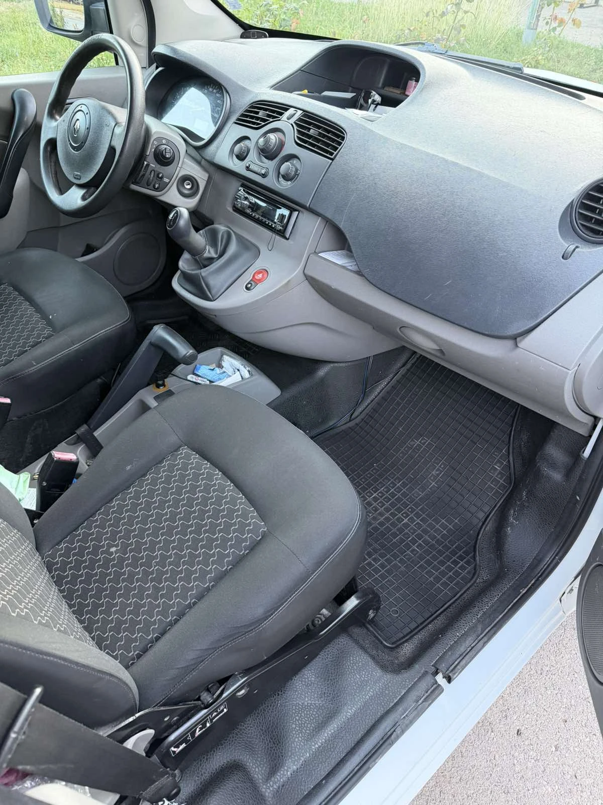 Renault Kangoo Express 1.5DCI 86HP N1, снимка 5 - Автомобили и джипове - 56085807