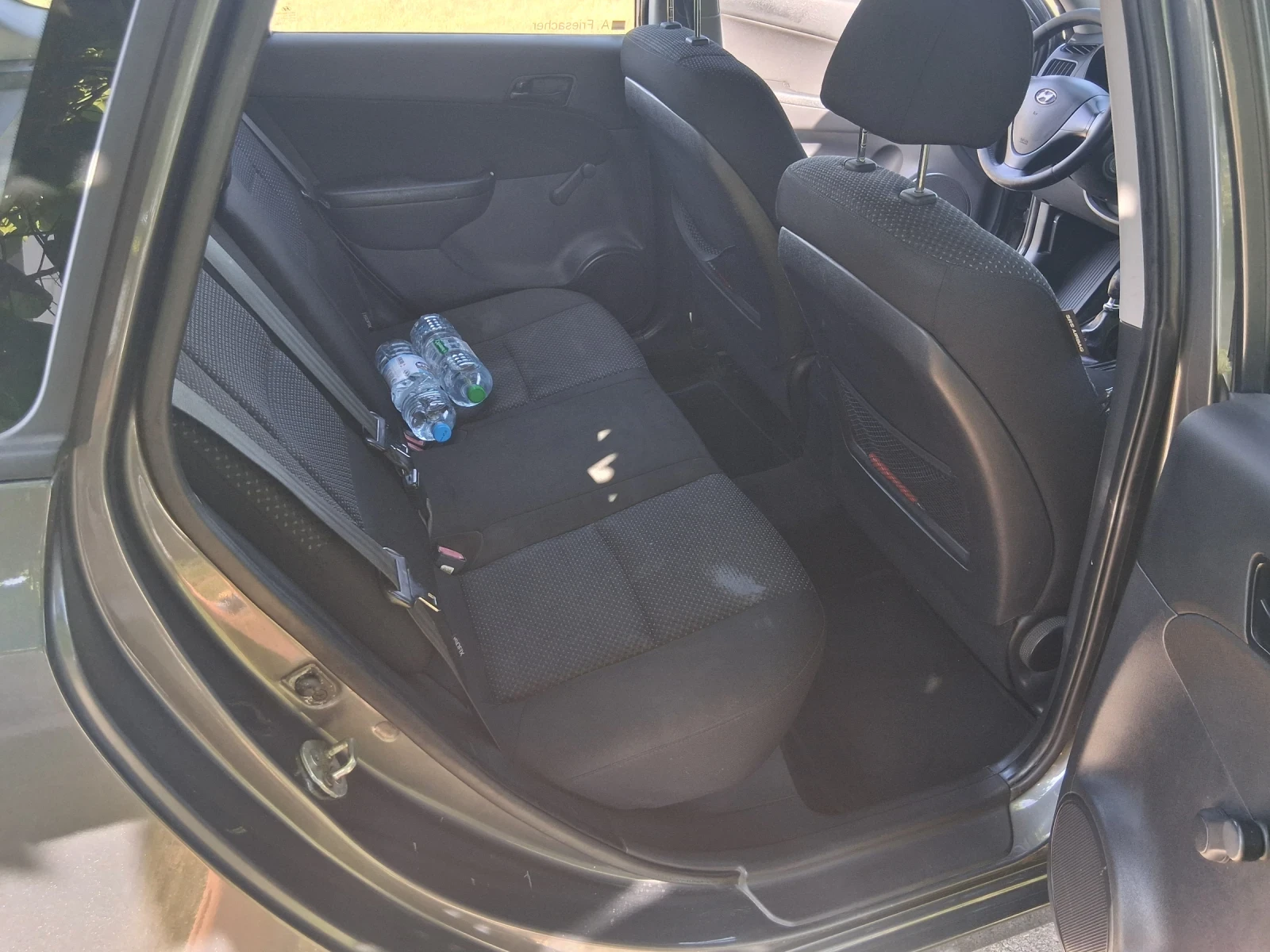 Hyundai I30 1.6 CRDI, снимка 13 - Автомобили и джипове - 56094879