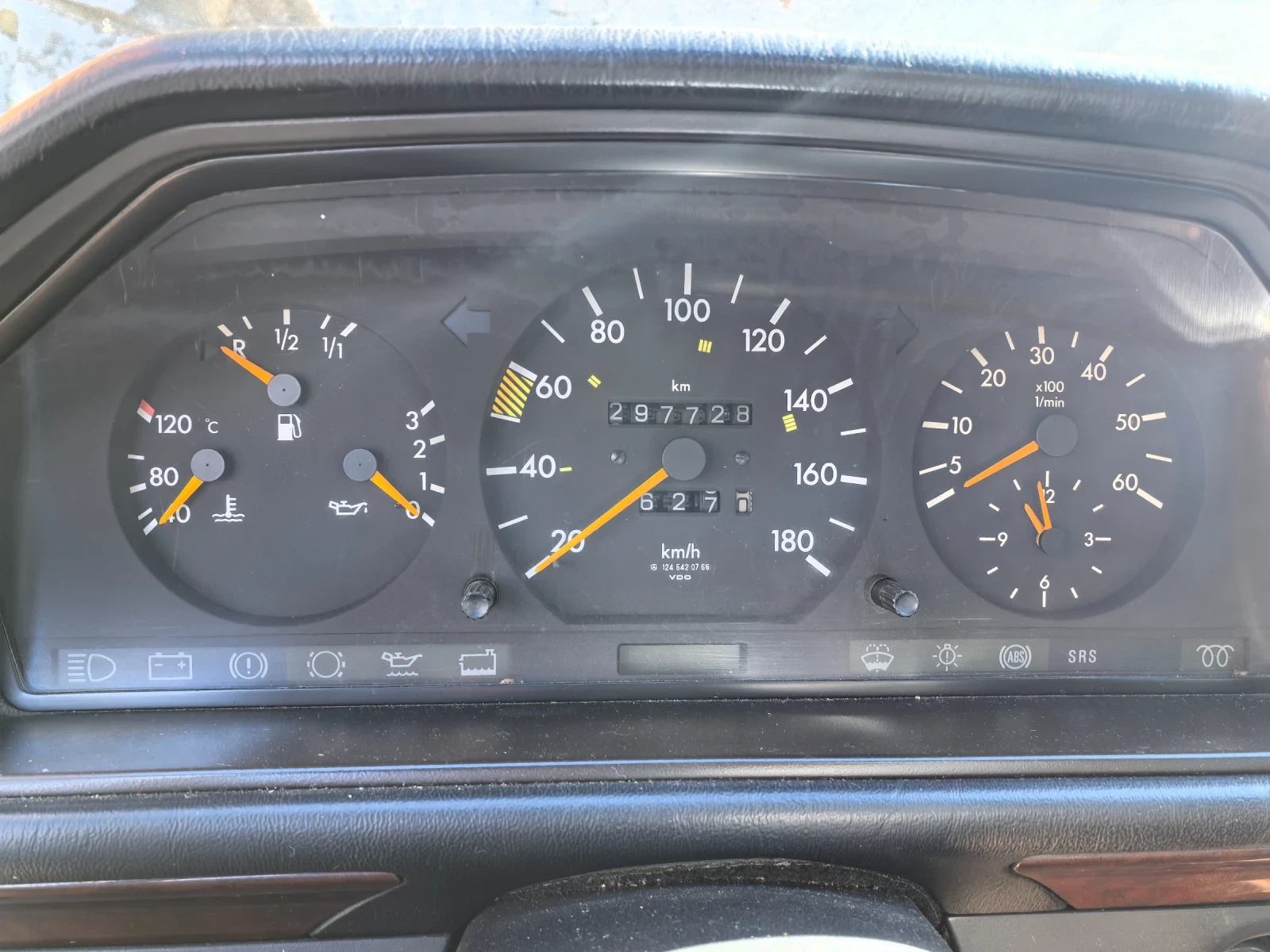 Mercedes-Benz 124, снимка 5 - Автомобили и джипове - 56215388