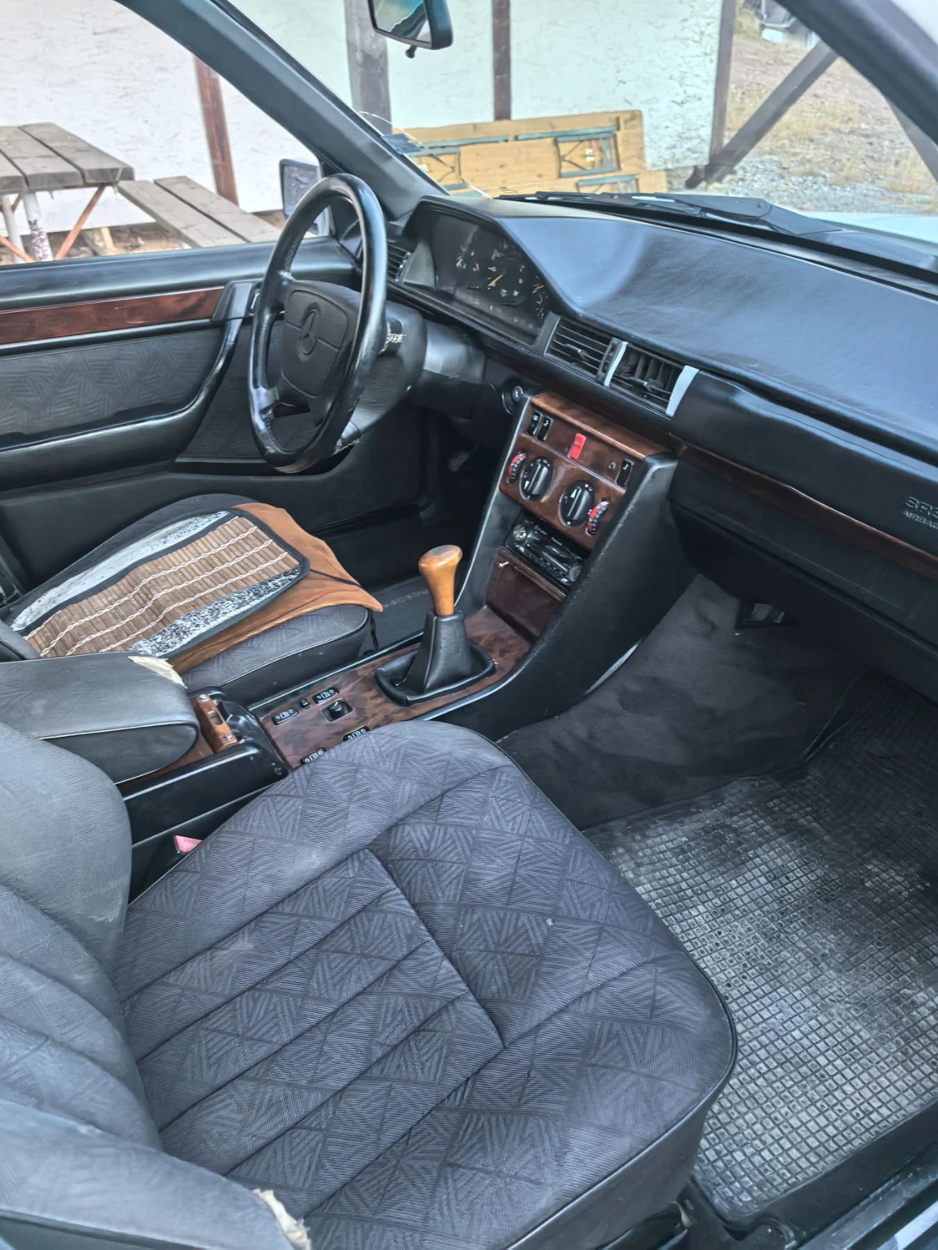 Mercedes-Benz 124, снимка 7 - Автомобили и джипове - 56215388