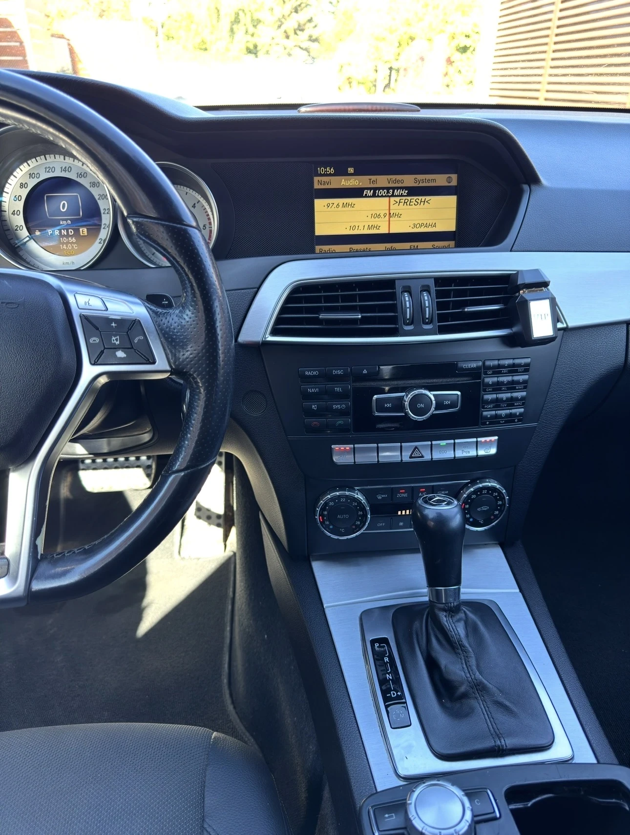 Mercedes-Benz C 220 AMG / FACELIFT / ПОДГРЕВ / ТЕГЛИЧ / GERMANY, снимка 10 - Автомобили и джипове - 56326588
