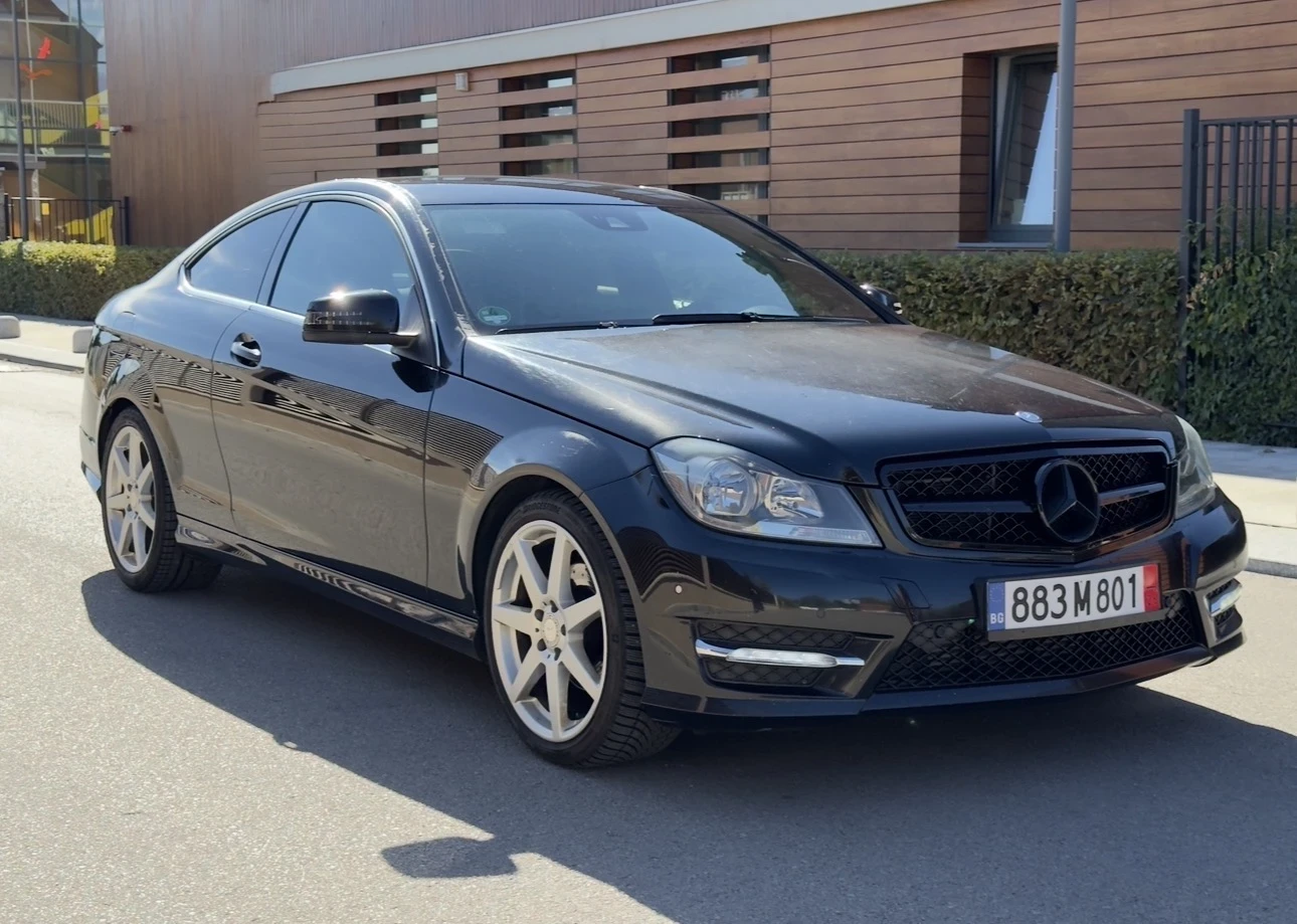 Mercedes-Benz C 220 AMG / FACELIFT / ПОДГРЕВ / ТЕГЛИЧ / GERMANY, снимка 2 - Автомобили и джипове - 56326588