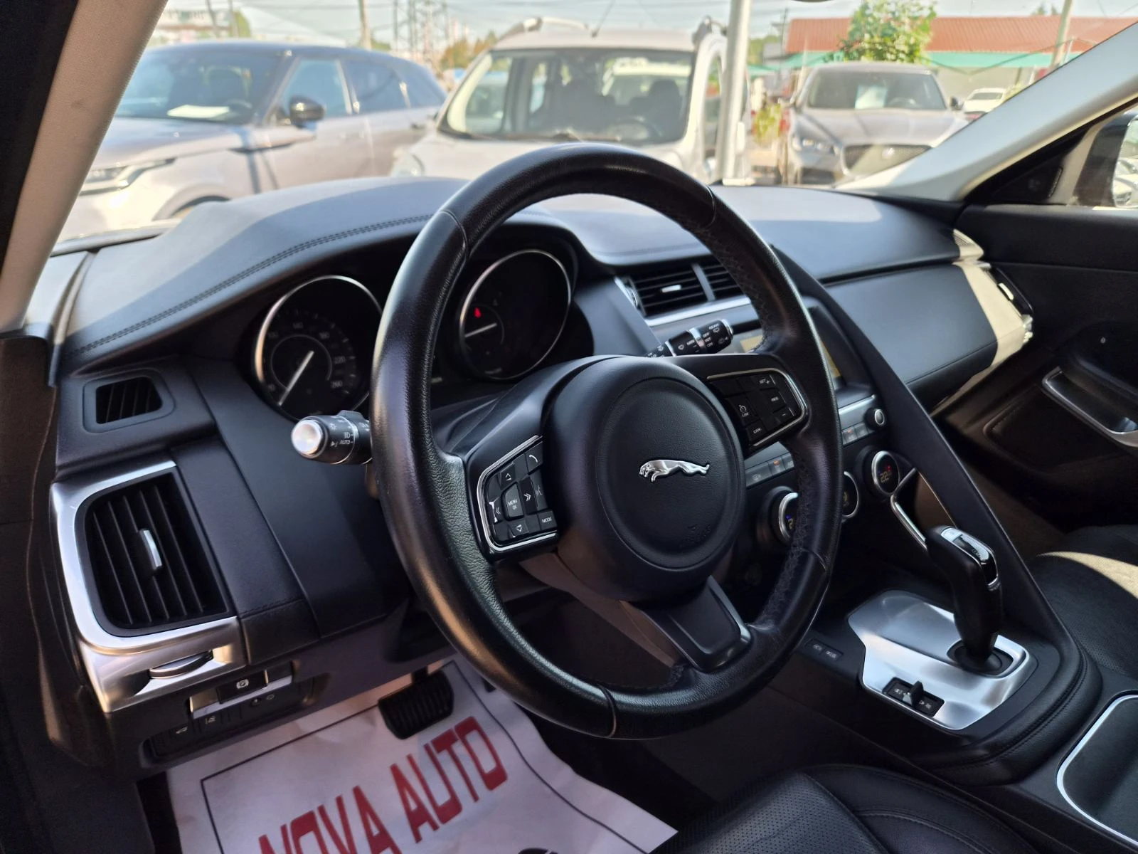 Jaguar E-pace 2.0D-11.2018г-160.000км, снимка 8 - Автомобили и джипове - 56338568