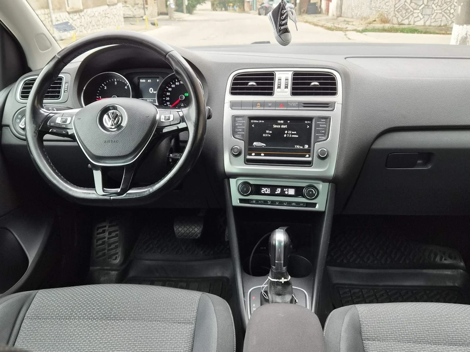 VW Polo 1.4, снимка 9 - Автомобили и джипове - 56648921