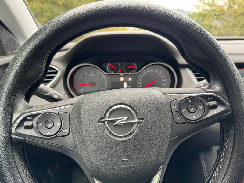 Opel Grandland X Executive, снимка 9 - Автомобили и джипове - 51959358