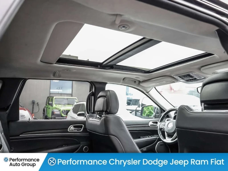 Jeep Grand cherokee 2021 Summit * CARFAX * БЕЗ ПЪРВОНАЧАЛНА ВНОСКА, снимка 12 - Автомобили и джипове - 53175116