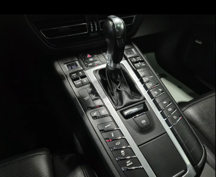 Porsche Macan S, снимка 16 - Автомобили и джипове - 55122933