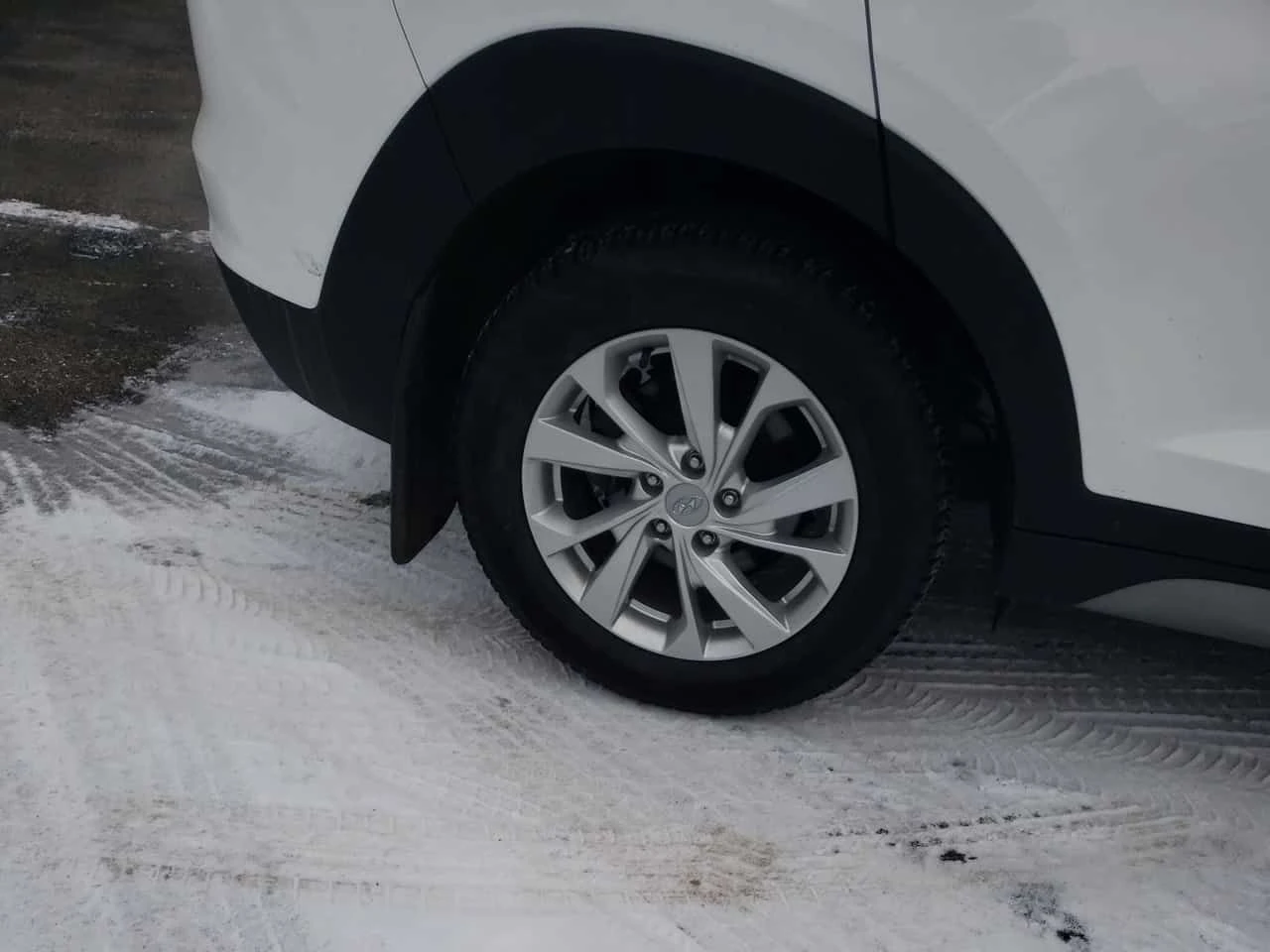 Hyundai Tucson AWD Preferred * ПОДГРЕВИ * CARFAX - изображение 7