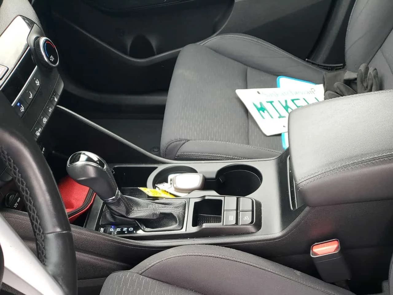 Hyundai Tucson AWD Preferred * ПОДГРЕВИ * CARFAX - изображение 9