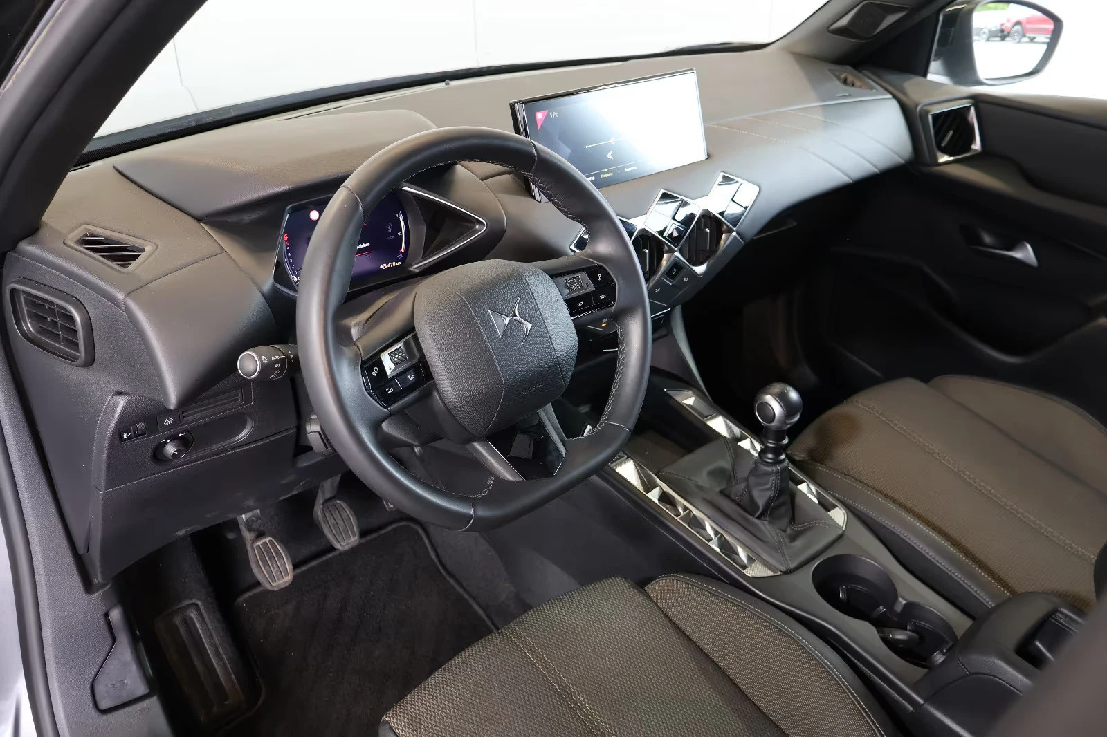 DS DS 3 Crossback BASTILLE/101HP/DIGI/360/CPLAY/KLESS/ACC/818g - изображение 8