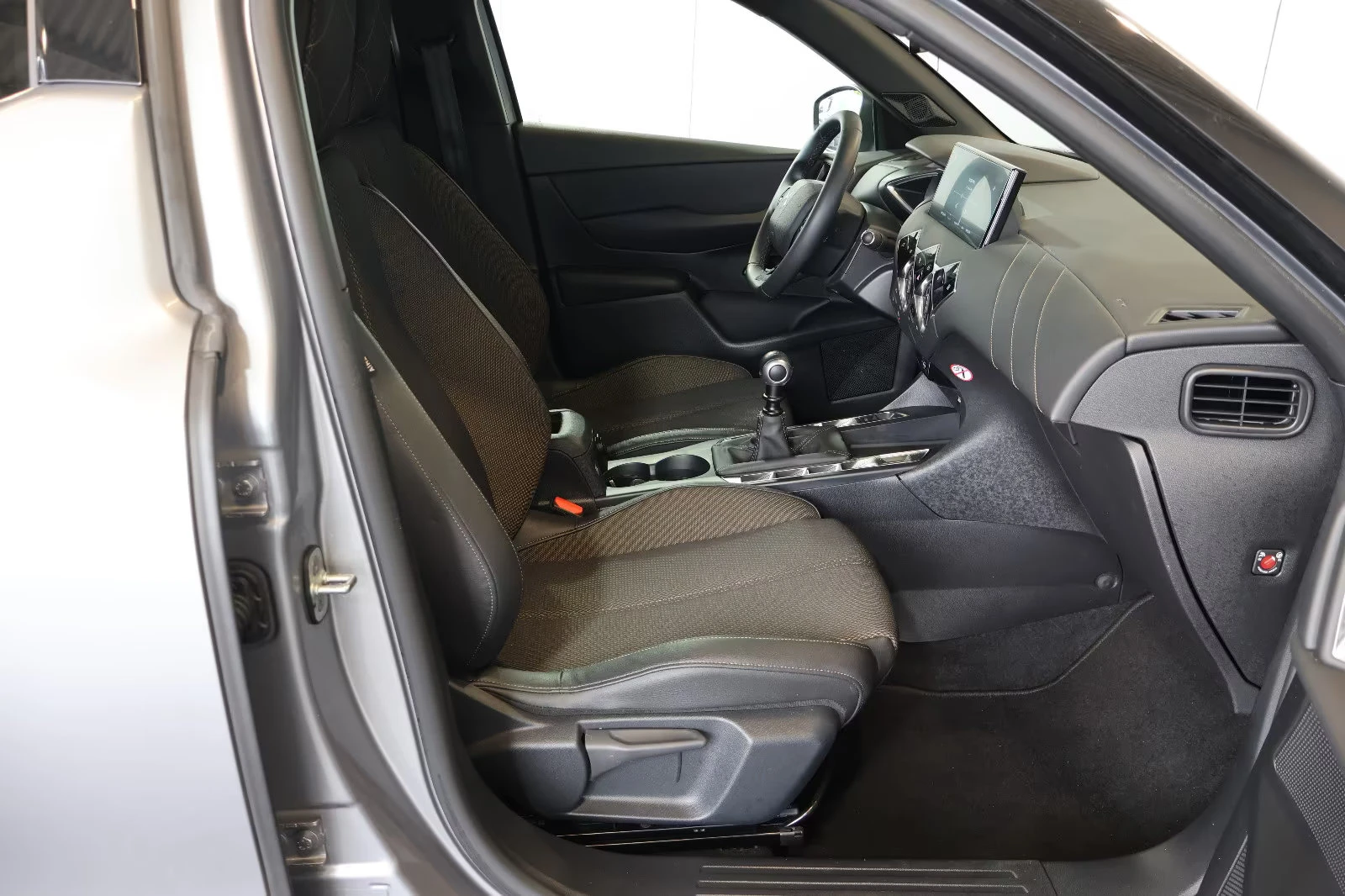 DS DS 3 Crossback BASTILLE/101HP/DIGI/360/CPLAY/KLESS/ACC/818g | Mobile.bg � ����������� 12