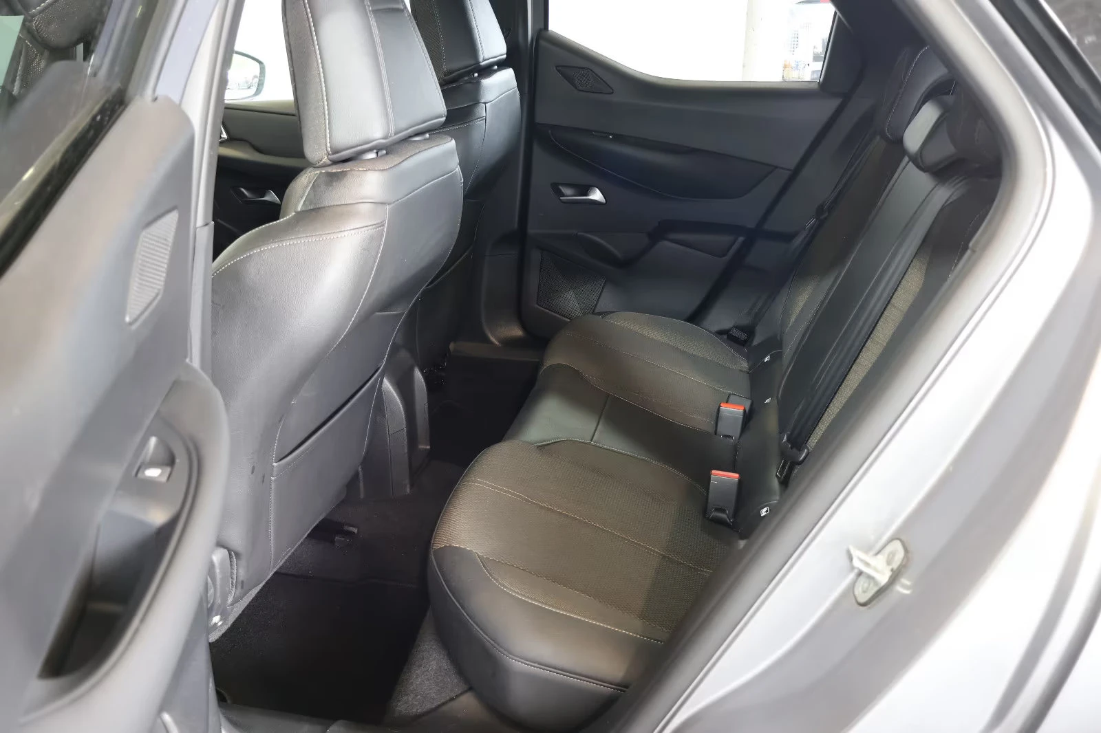 DS DS 3 Crossback BASTILLE/101HP/DIGI/360/CPLAY/KLESS/ACC/818g | Mobile.bg � ����������� 13