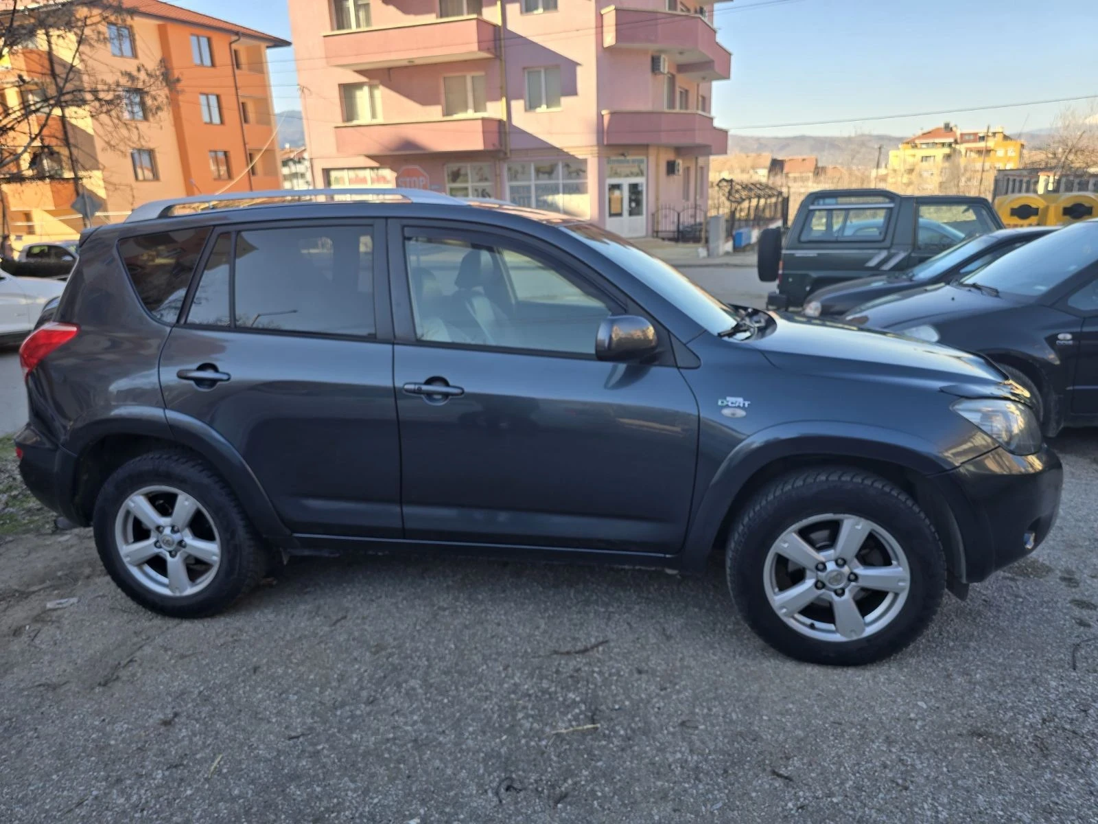 Toyota Rav4, снимка 3 - Автомобили и джипове - 54456452