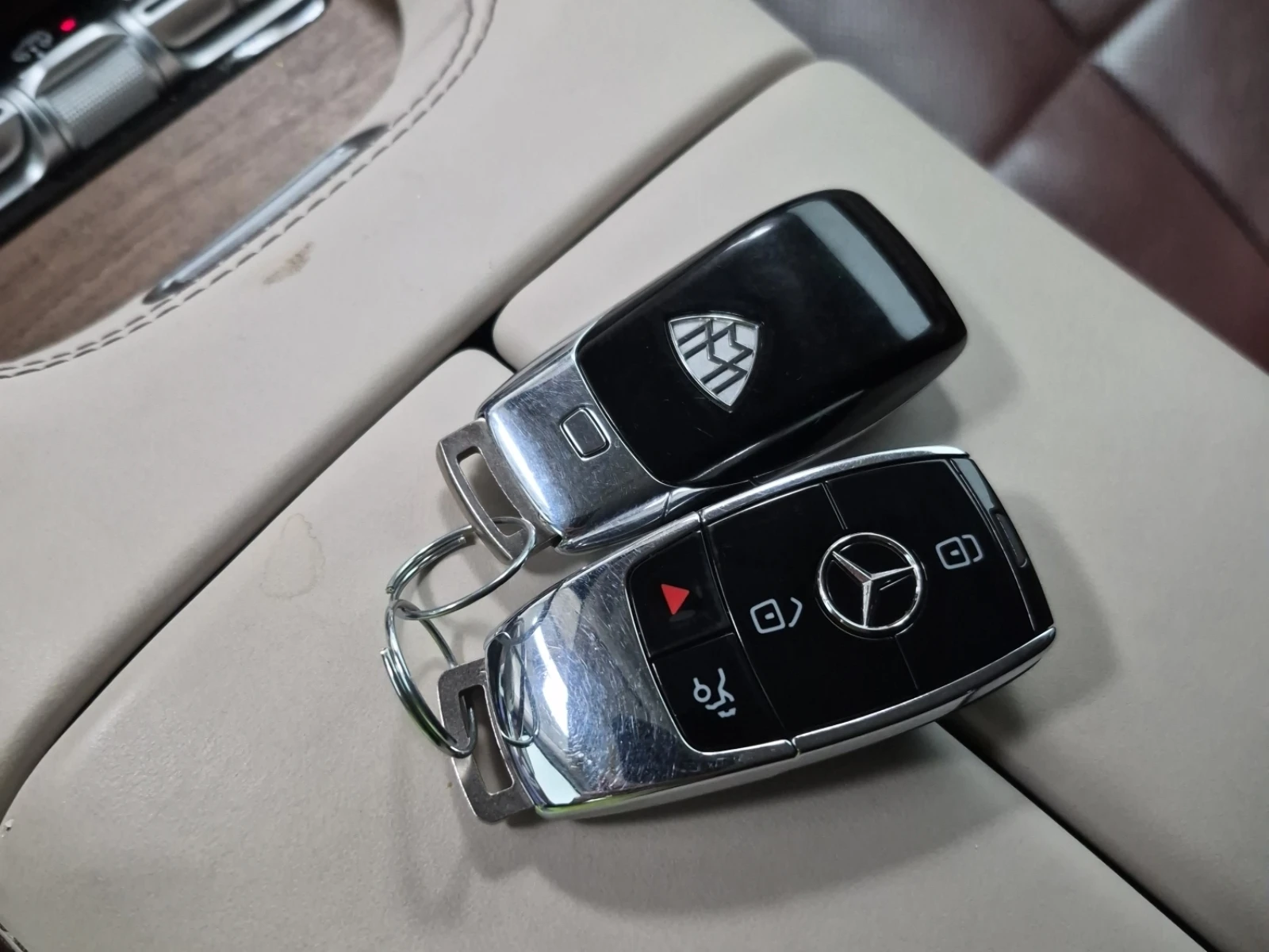 Mercedes-Benz GLS 600 Maybach, снимка 14 - Автомобили и джипове - 54459965