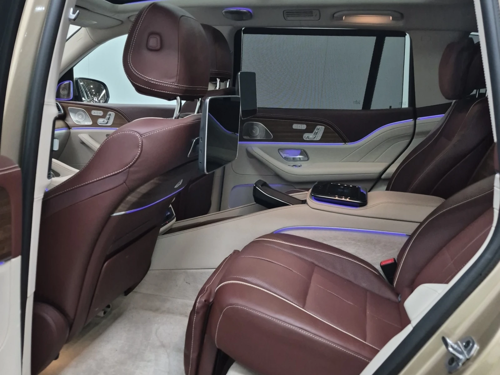Mercedes-Benz GLS 600 Maybach, снимка 16 - Автомобили и джипове - 54459965