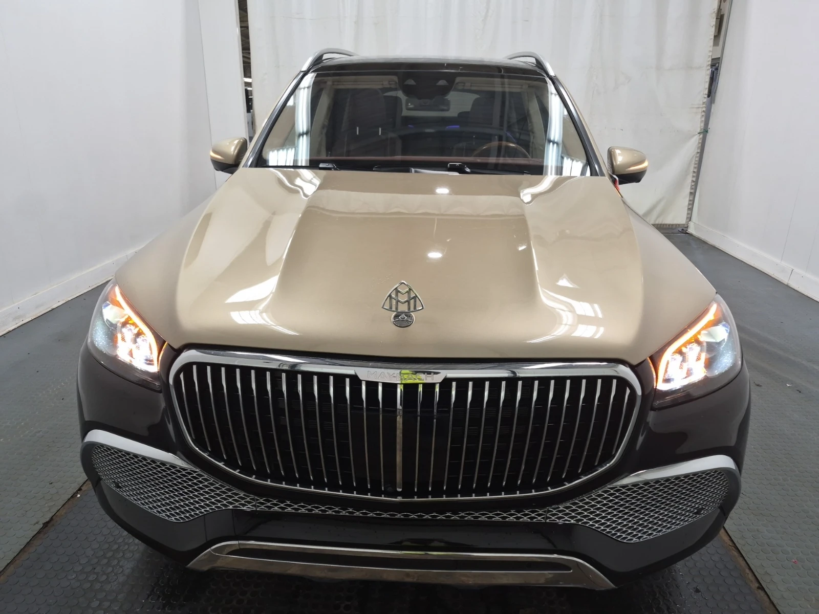 Mercedes-Benz GLS 600 Maybach, снимка 3 - Автомобили и джипове - 54459965