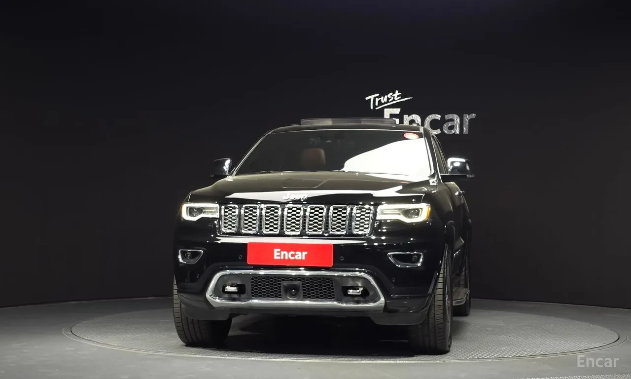 Jeep Grand cherokee 3.6 OVERLAND / ОБДУХ / DISTRONIC / PANO / ВЪЗДУХ, снимка 3 - Автомобили и джипове - 54719181