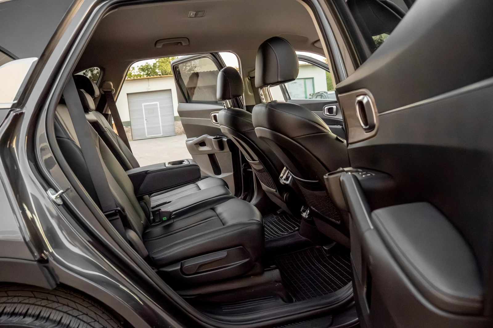 Kia Sorento Гаранция* 2.2 CRDI 4x4 Джойстик 8 скорости, снимка 16 - Автомобили и джипове - 54830777
