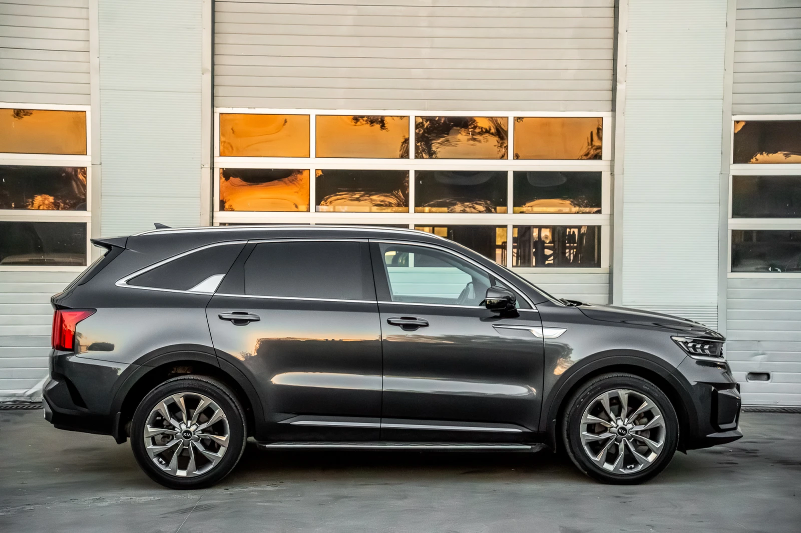 Kia Sorento Гаранция* 2.2 CRDI 4x4 Джойстик 8 скорости, снимка 7 - Автомобили и джипове - 54830777