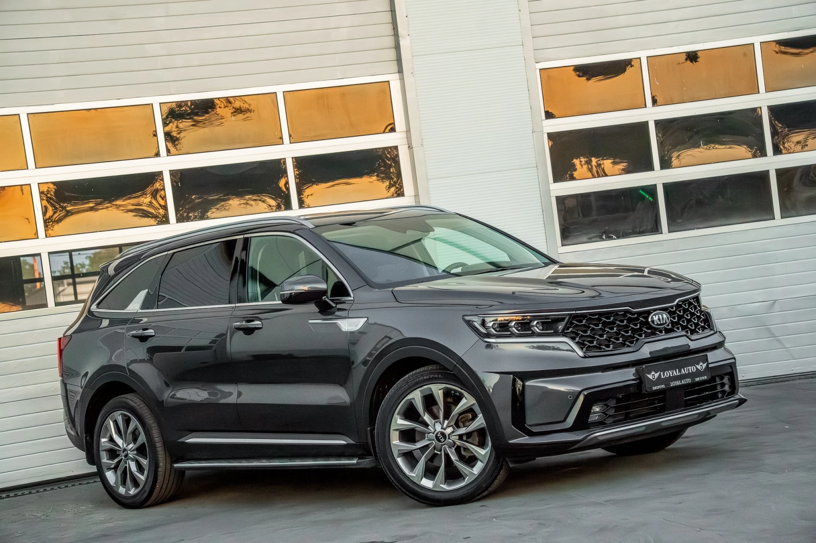 Kia Sorento Гаранция* 2.2 CRDI 4x4 Джойстик 8 скорости, снимка 3 - Автомобили и джипове - 54830777