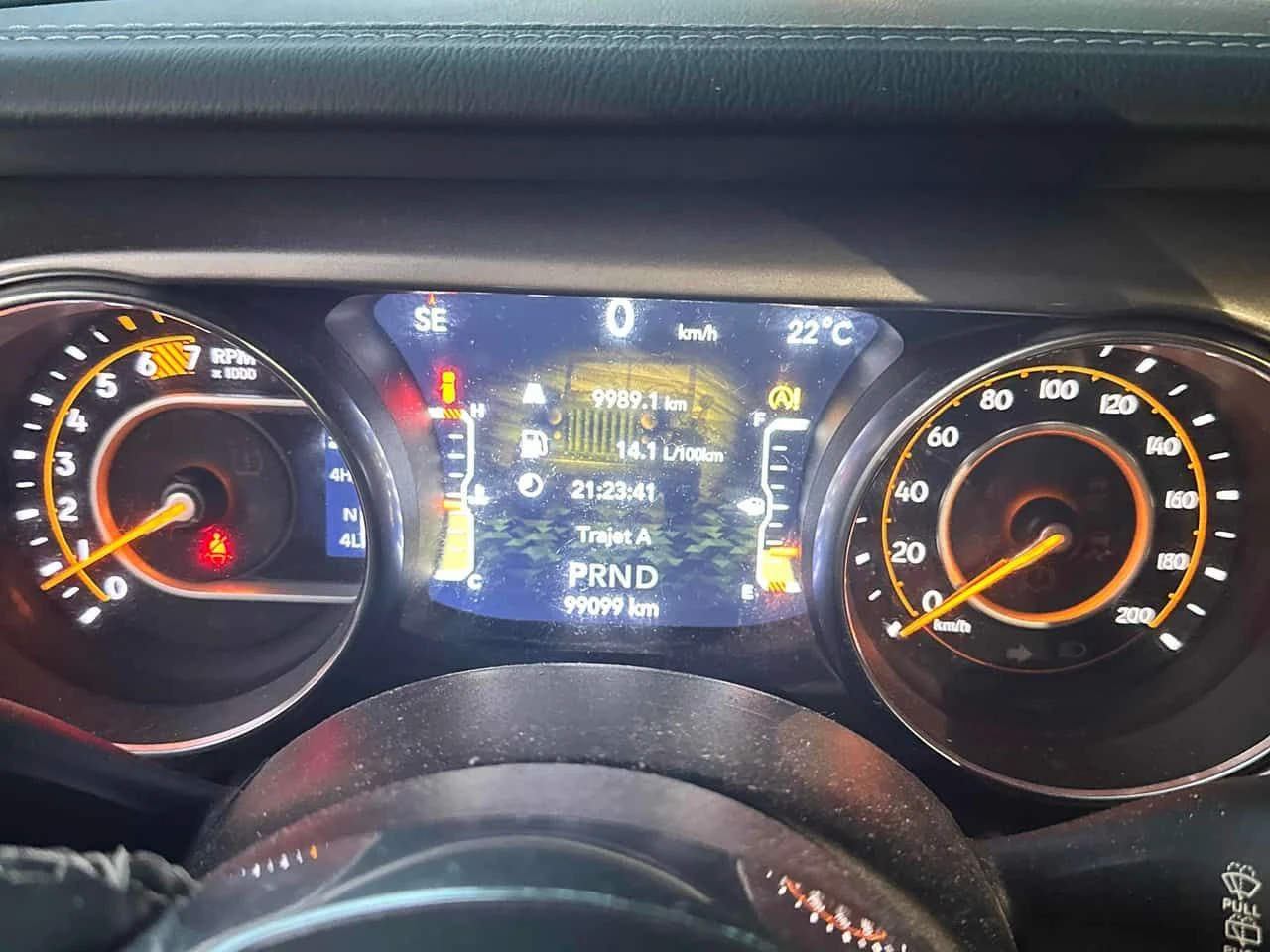 Jeep Wrangler * Sahara * CARFAX * ЦЕНА ДО БГ, снимка 10 - Автомобили и джипове - 55190033